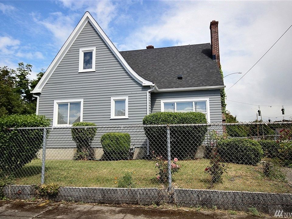 This stunning sturdy Craftsman home has been lovingly updated throughout. There is also a full height 1023 sq ft unfinished basement with separate entrance.  It could be finished as an additional dwelling unit for monthly rental or BNB it! Conveniently located near I-5 on-ramps, the Tacoma Mall, shopping and restaurants!  