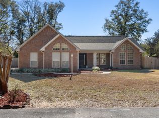 4624 Scarlet Dr E, Crestview, FL 32539