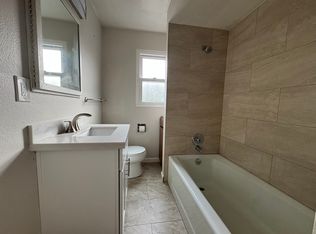 305 W McGraw St #1, Seattle, WA 98119