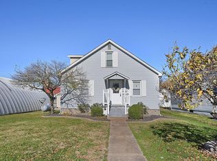 635 N 1st St, Breese, IL