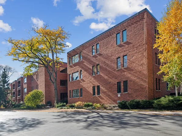 105 E Laurel Ave APT 205, Lake Forest, IL 60045