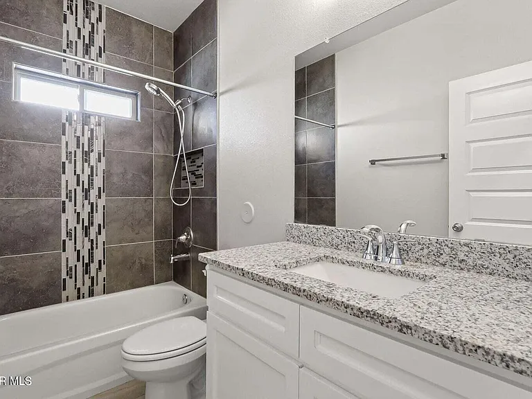 13186 Emerald Isle St — Photo 11