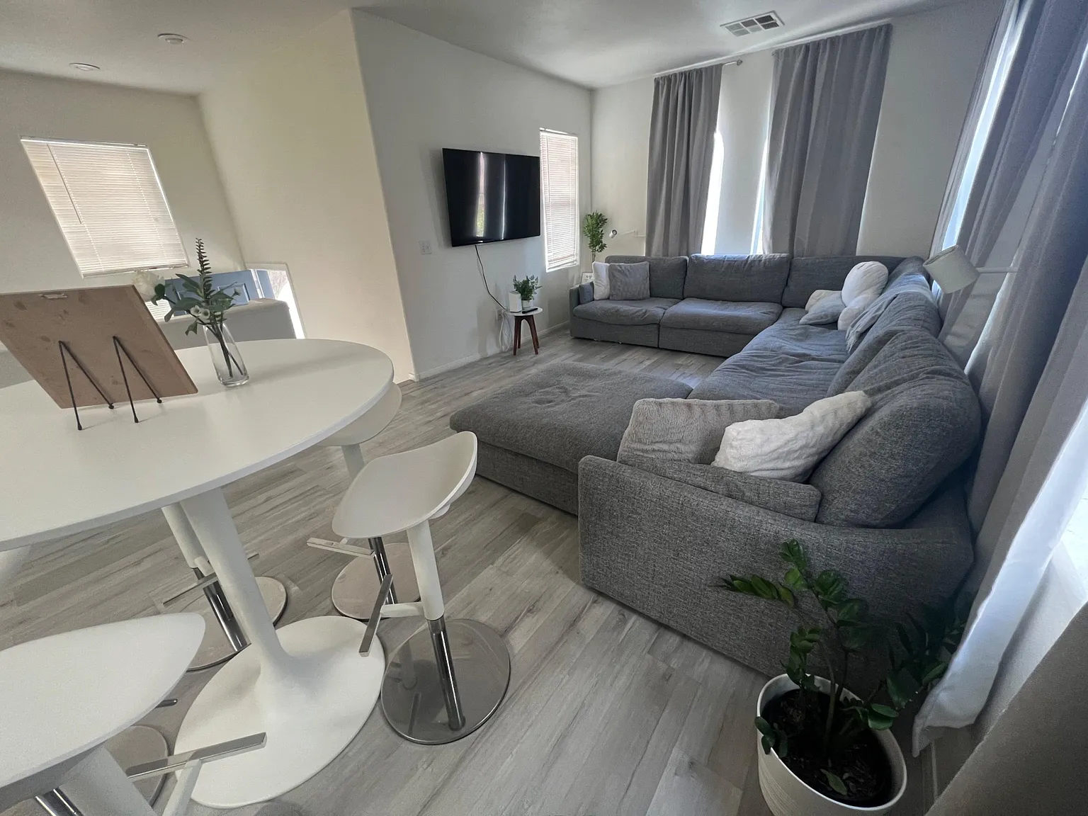 3 bed, 2.5 bath, 1600 sqft, $1,299 — Photo 4