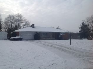 727 High St SE, Canal Fulton, OH 44614