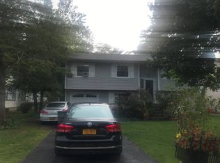 125 N Bergen Pl, Freeport, NY 11520