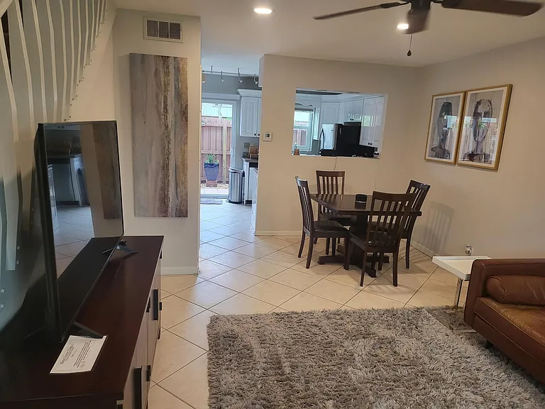 32 NE 20th Ct #4B — Photo 4