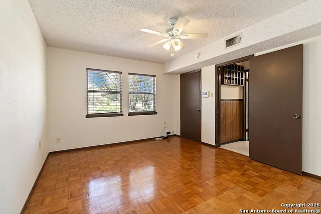 2676 Woodcrest Dr — Photo 12