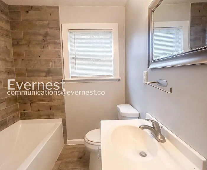 1408 Lyle Ave #A — Photo 8