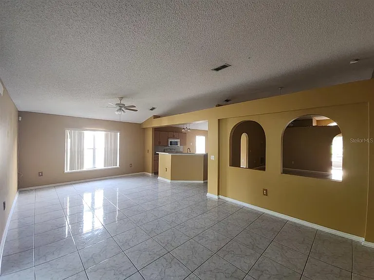3113 Turret Dr — Photo 2