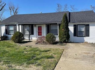 1303 Collett Ln, Bowling Green, KY