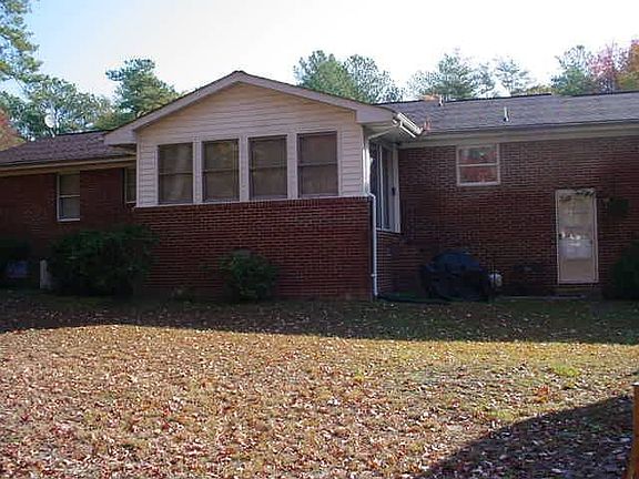 3rd image of 591 Royal Way