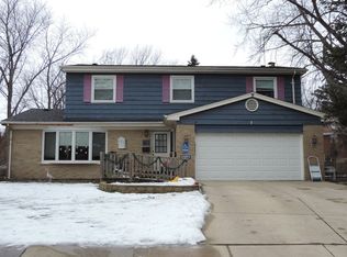 526 Ryan Ct, Dundee, IL 60118