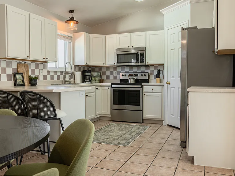 246 Sunstone Ct — Photo 3
