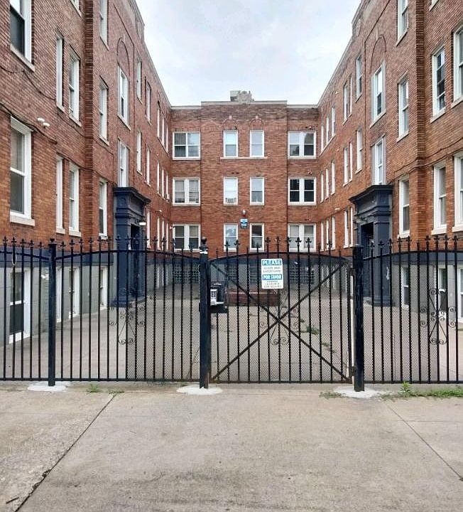 1st image of 2215 Lansing St #315