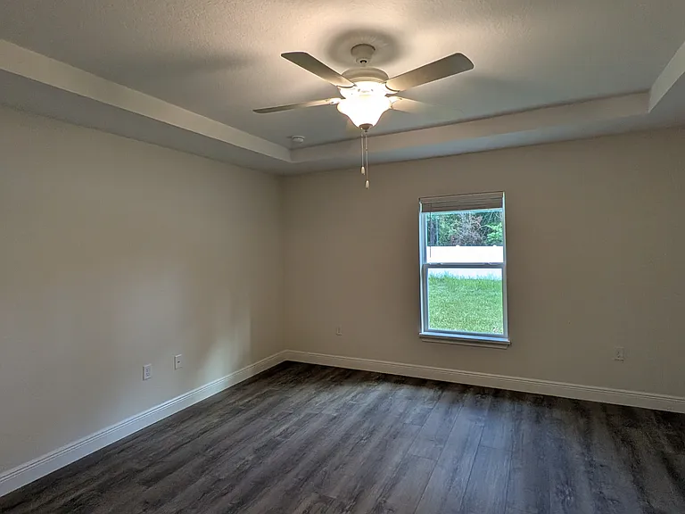387 E Caldwell Dr — Photo 12