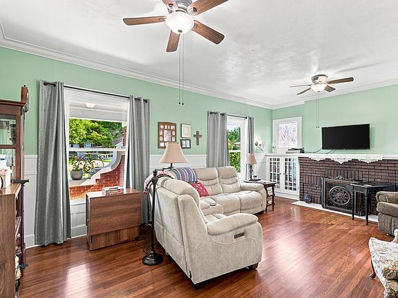 5th image of 542 Jefferson St