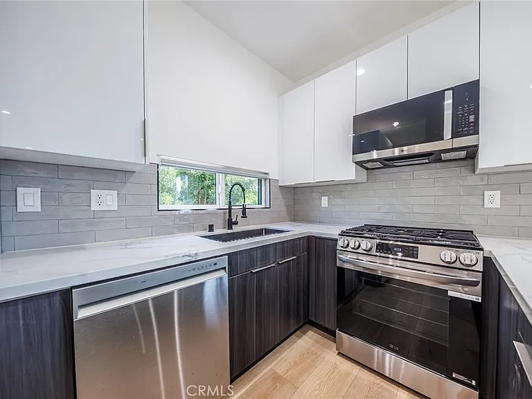 11313 Collins St #11311-1 — Photo 9