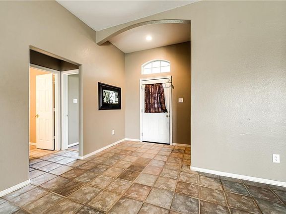 2nd image of 527 Lone Star Dr