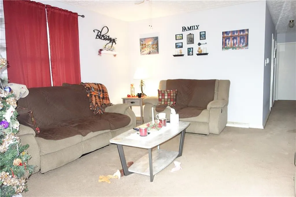 3 bed, 1008 sqft, $1,200 — Photo 4