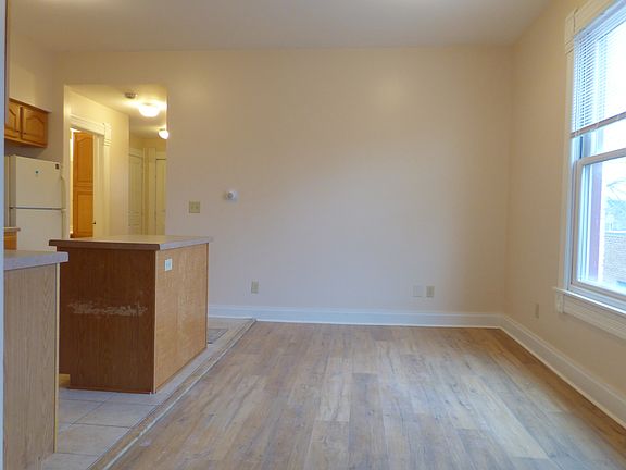 4th image of 417 Walnut St #6