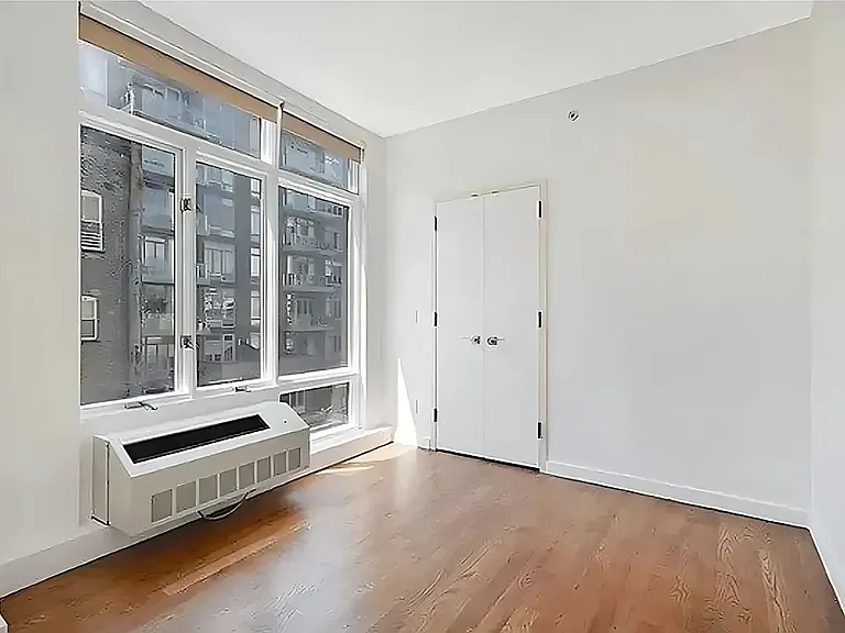 342 E 110th St #7E — Photo 5