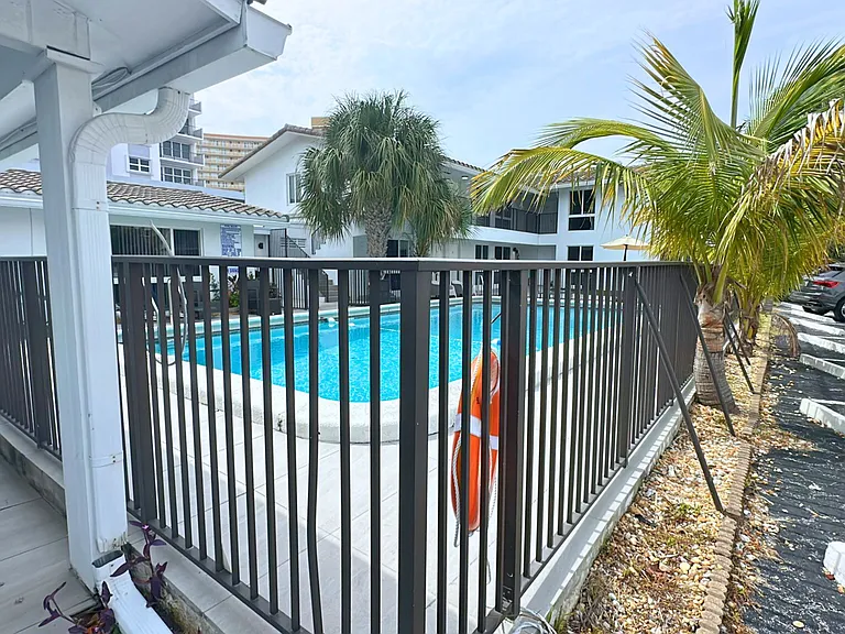 421 Sunset Dr #3 — Photo 15