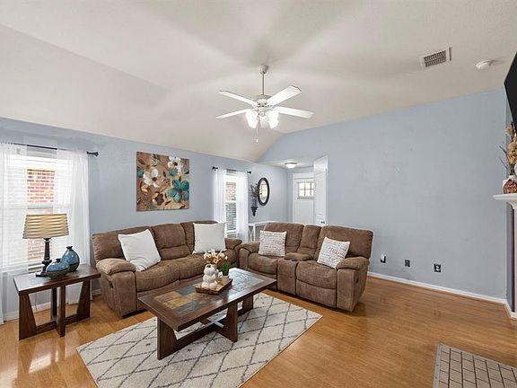 4th image of 4945 Ambrosia Dr