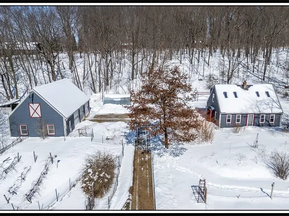 N5016 Depot Rd, New London, WI 54961