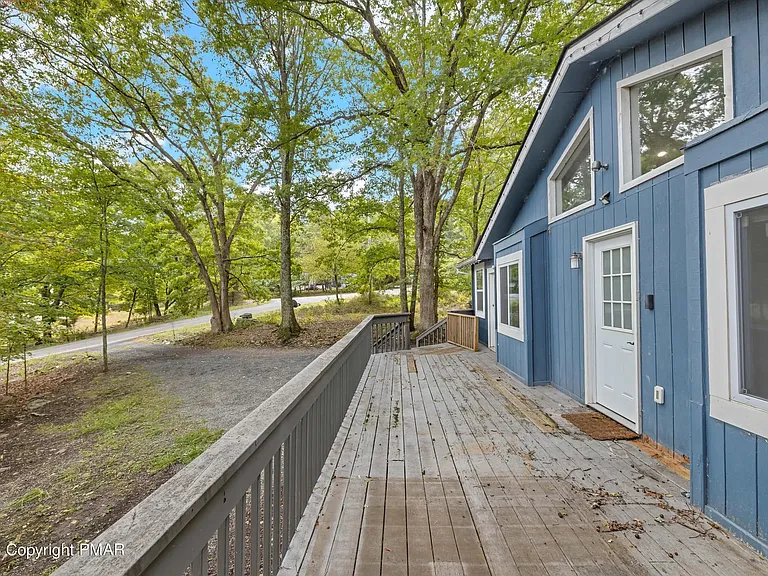 7054 Woodbridge Dr W — Photo 19