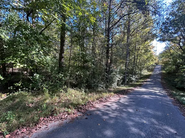 120 Saxony Ct, Burnside, KY 42519