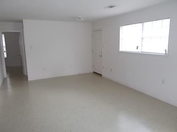 5th image of 2719 Huey P Long Ave