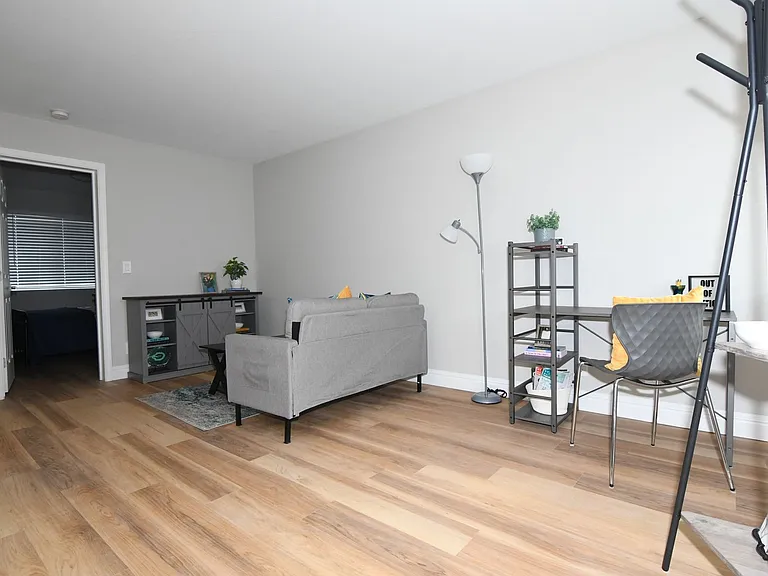 310 Pine St — Photo 20