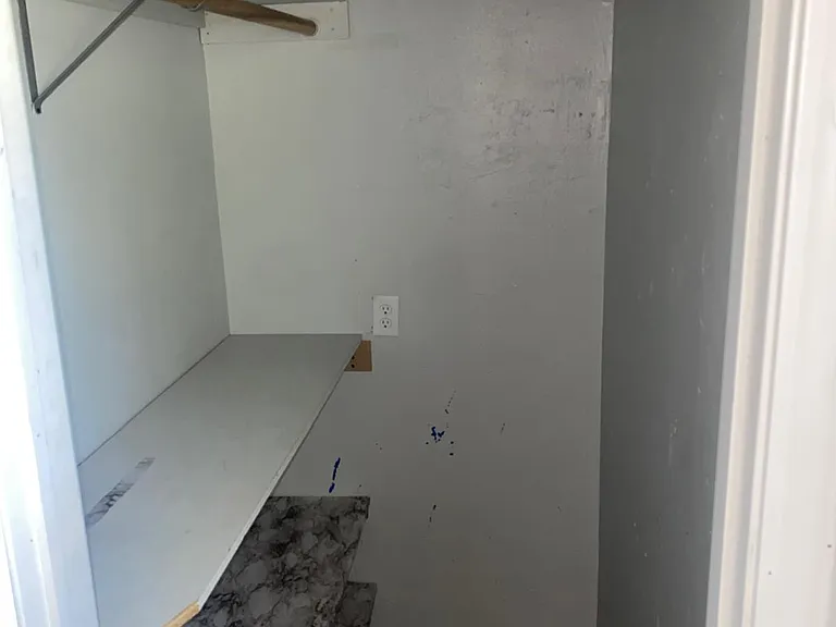 213 Sanders Ave — Photo 12