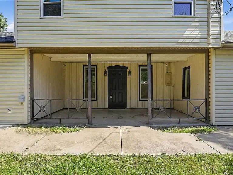 7359 E Lake Rd — Photo 2