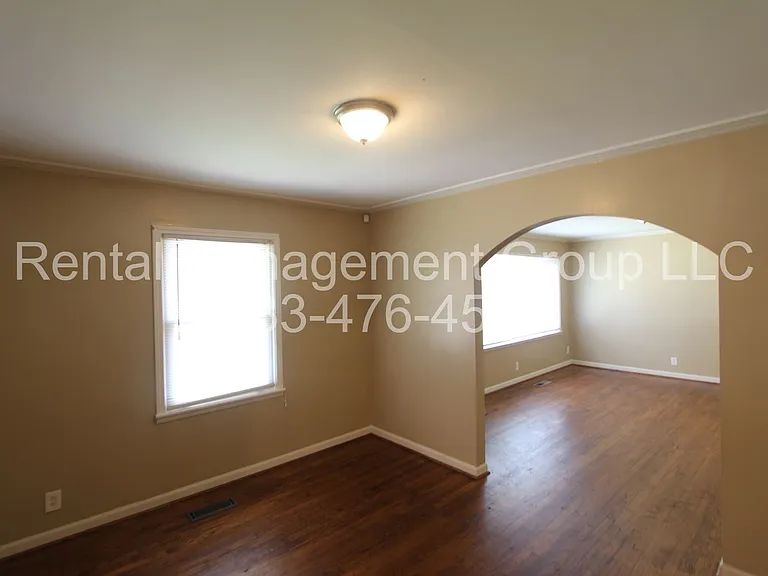 2232 6th St NE — Photo 5