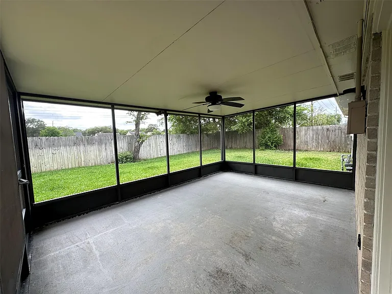 1514 Park Meadow Dr — Photo 16