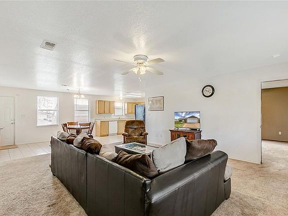 4th image of 4415 Bobbie Ann Dr