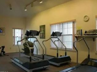 2812 Lighthouse Ln, Parlin, NJ 08859