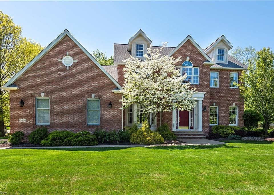 1st image of 10256 Foxwood Dr