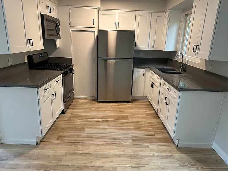 4531 Hazeltine Ave — Photo 11