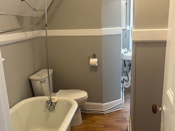 3rd image of 47 Adams St APT 8