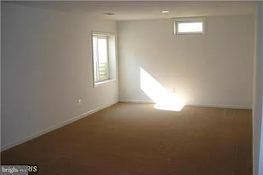 1114 Anderson St — Photo 11