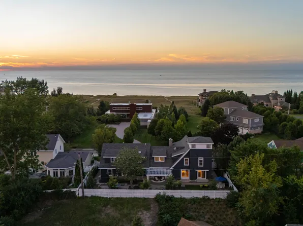 441 Ridgeway St, Saint Joseph, MI 49085