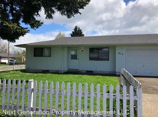 615 S 37th St, Springfield, OR 97478