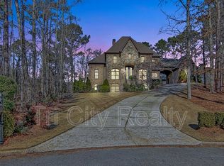 190 Victoria Dr, Fayetteville, GA 30214