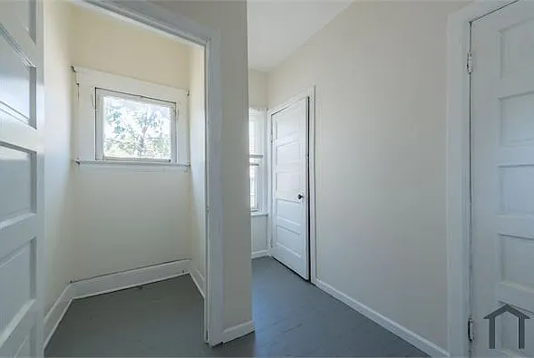 6300 Gertrude Ave #UP — Photo 8