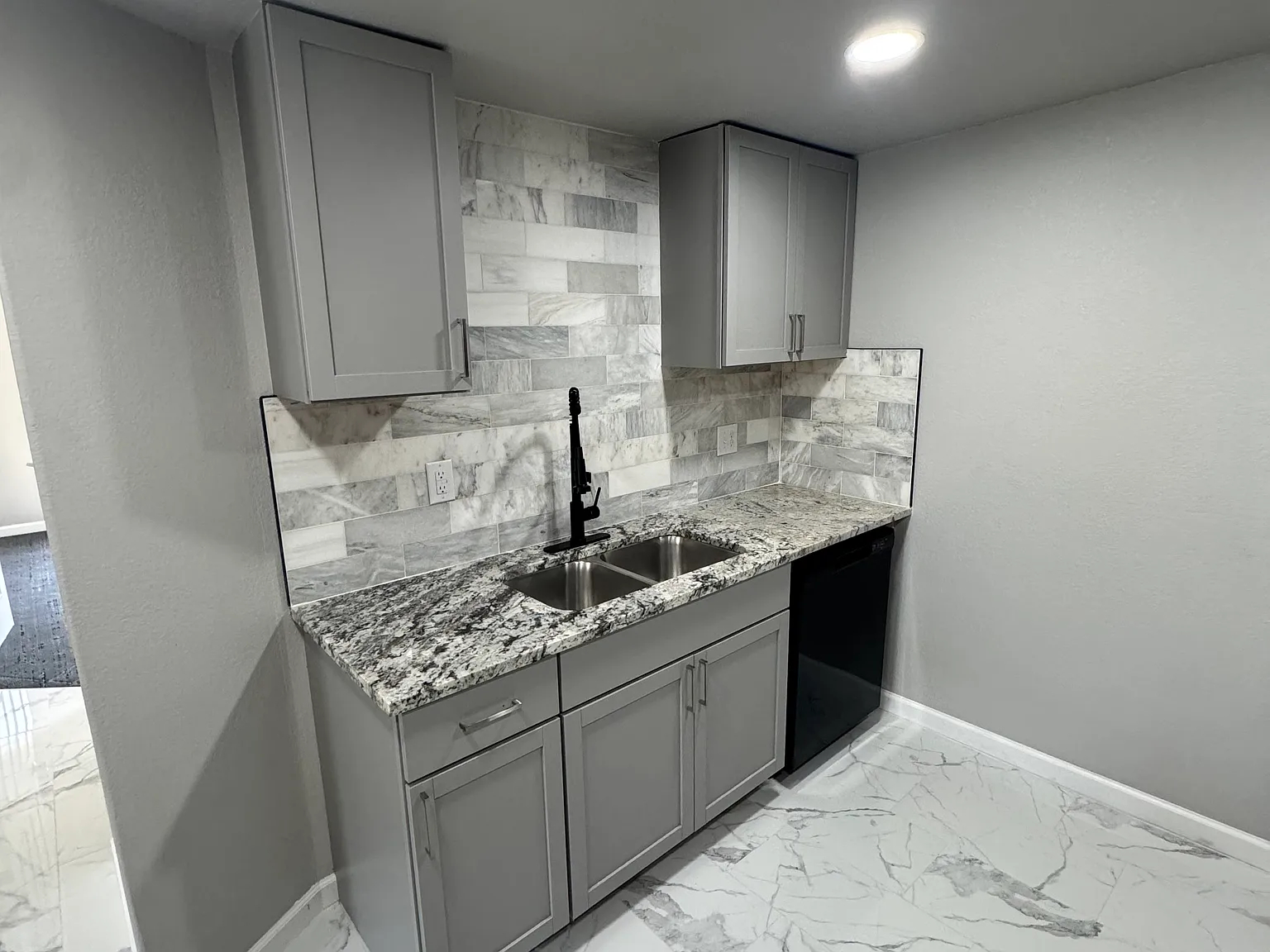 3 bed, $1,750 — Photo 1