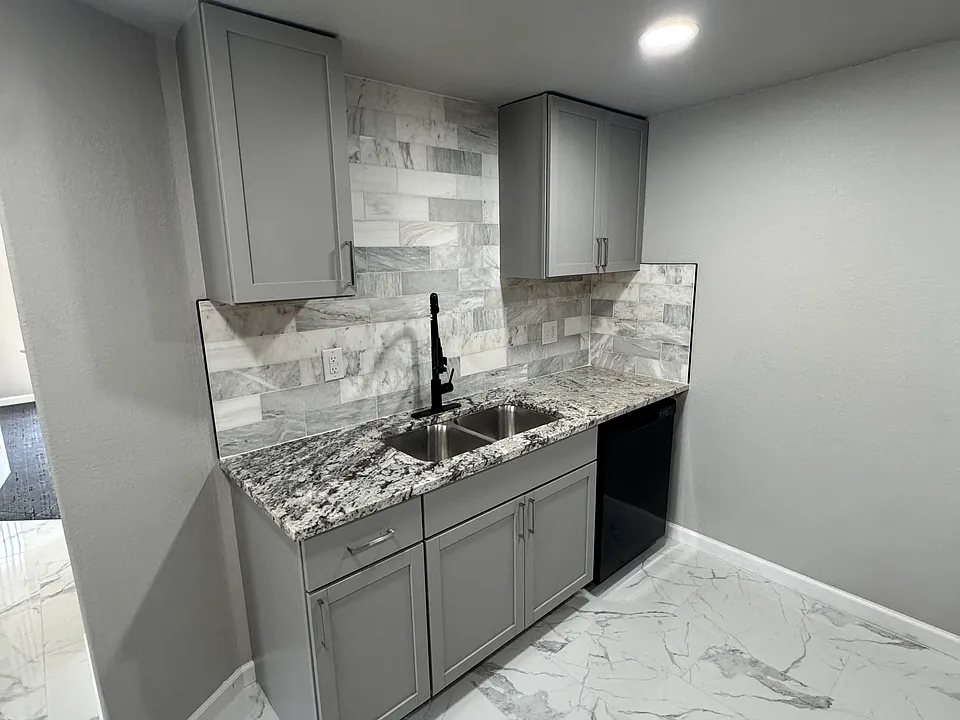 514 N Ash Ave #1/2