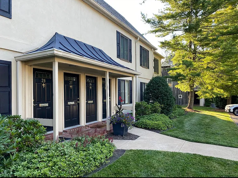 411 W Conestoga Rd — Photo 22