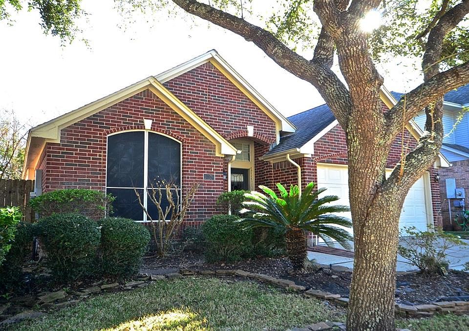 1st image of 4247 Lakeshore Forest Dr